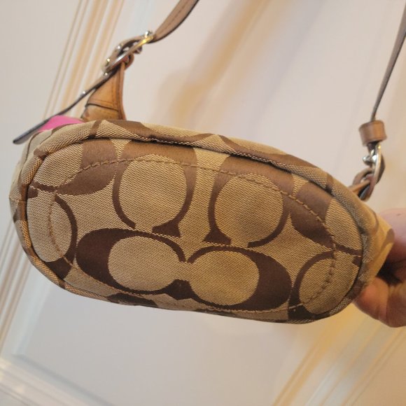 Coach Signature Rugby Stripe - Picture 7 of 16